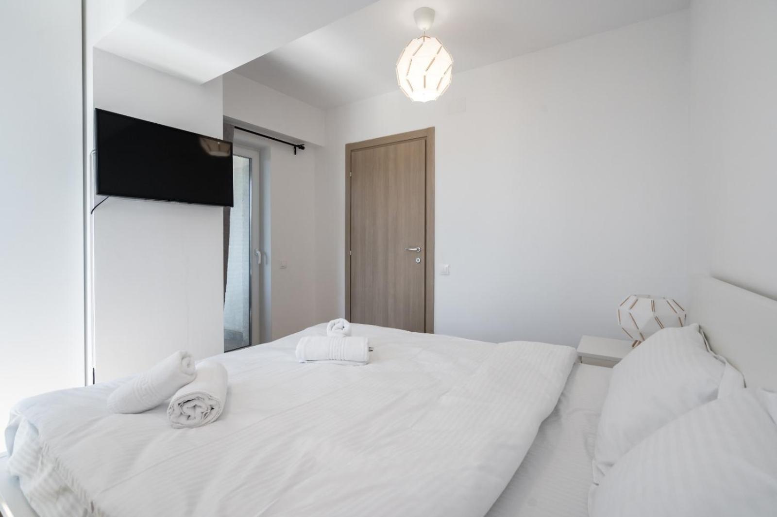 A Away - Politehnica Park Apartment Bucharest